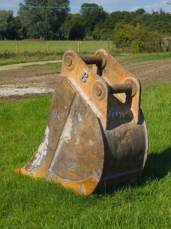 diggerbucket1.jpg